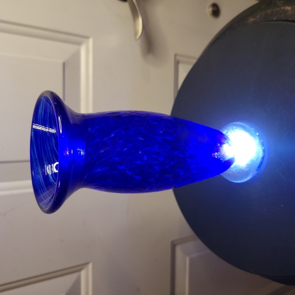 Signed Sullivan Hand Blown Spotted Blue Vase 7.5